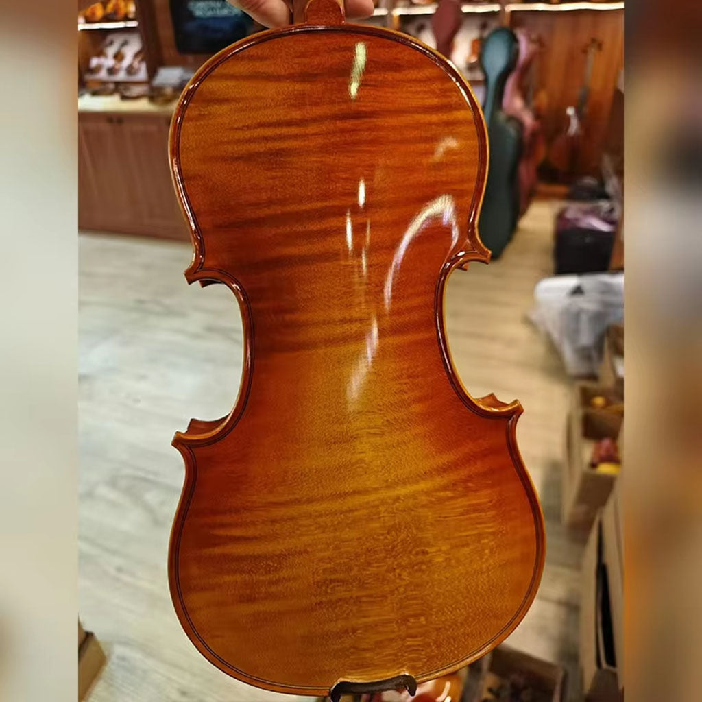 Christina V07A Masterpiece Violin – Scroll and Pegbox Close-up